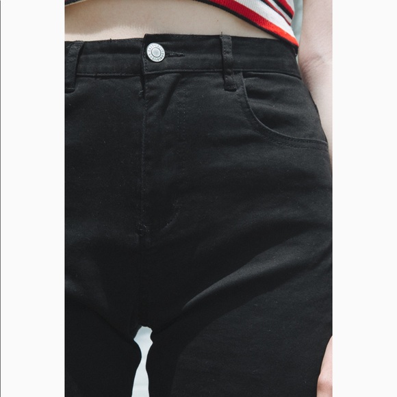 Brandy Melville Jane Pants - solid black - Picture 4 of 7